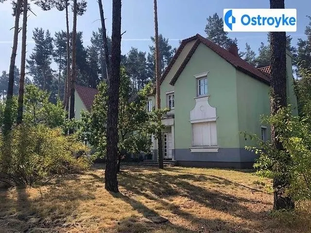 Продаж будинку, 650 м², Обухів — фото 1