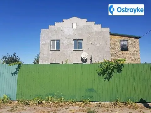 4-кімнатна будинок, 220 м², вул. Садова, Олешки