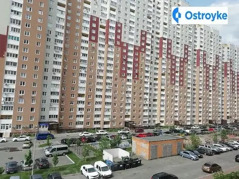 3-кімнатна квартира, 99 м², вул. Здолбунівська, 13, Київ