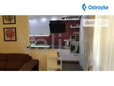 4-кімнатна квартира, 87 м², вул. Дружби Народів, 240, Харків