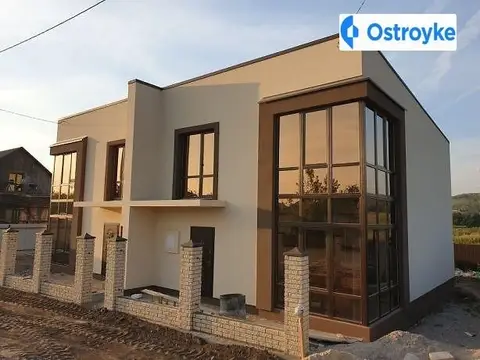 Студинського Біля 8 школи