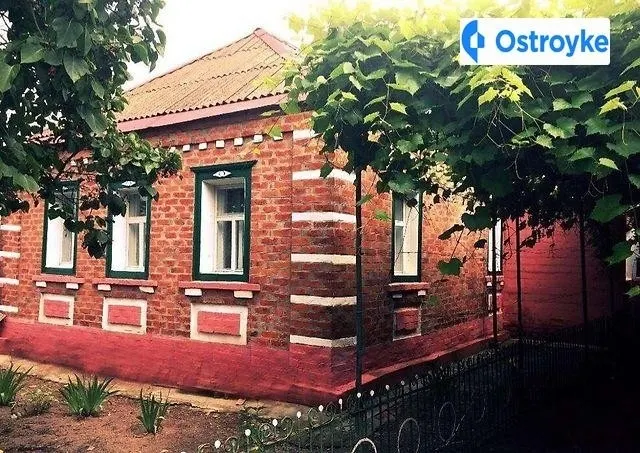 Продаж будинку, 53 м², Чугуїв — фото 1