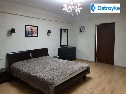 2-кімнатна квартира, 68 м², вул. Юрия Олеши, 4, Одеса