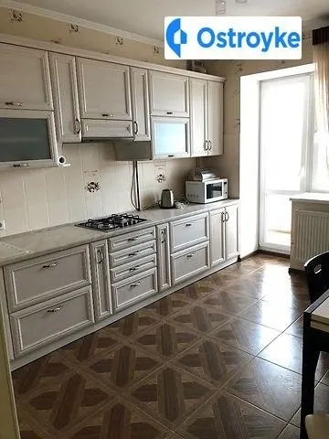 2-кімнатна квартира, 74 м², вул. Кравчука 11/Б, Луцьк — фото 1