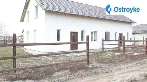 4-кімнатна будинок, 120 м², майдан Корольова, Житомир