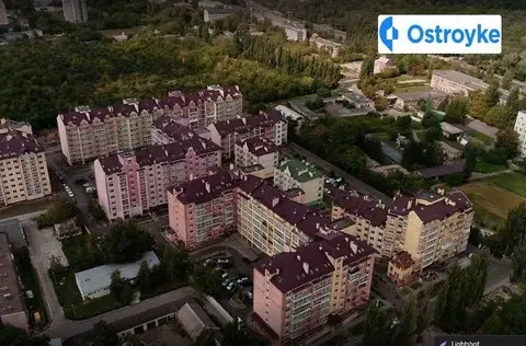 4-кімнатна квартира, 141 м², вул. Академіка Лебедєва, 3, Київ