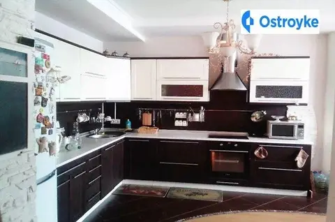 2-кімнатна квартира, 80 м², пл. Львівська, 26а, Київ