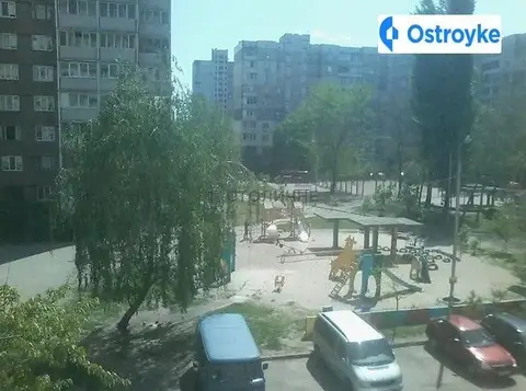 3-кімнатна квартира, 70 м², пл. Харківська, 168е, Київ