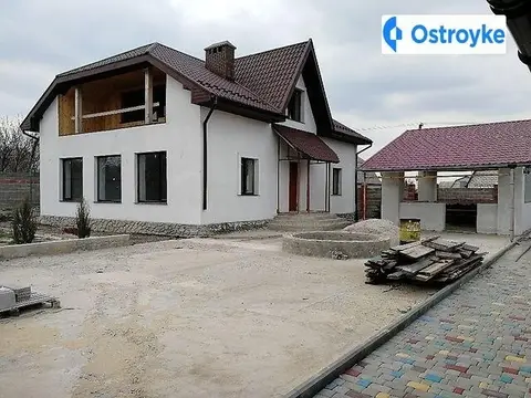 4-кімнатна будинок, 240 м², Миколаїв