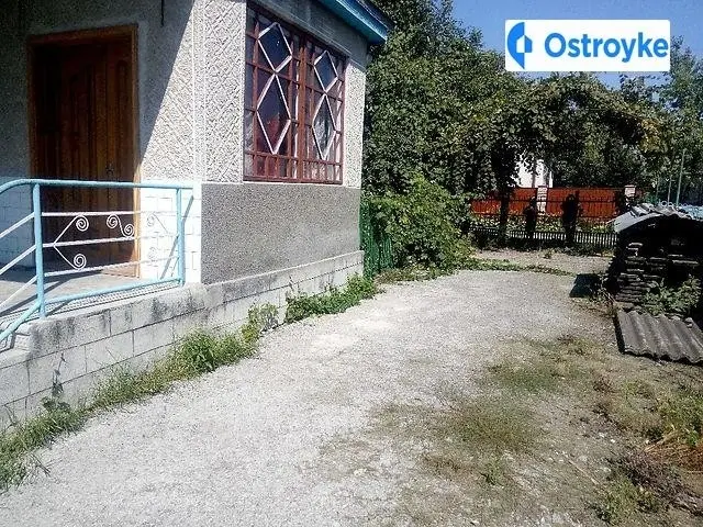 Молодіжна — фото 4
