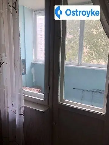 2-комнатная квартира, 56 м², вул. Героїв Дніпра, 36, Киев