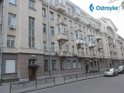 4-кімнатна квартира, 162 м², вул. Андрія Парубія, 9, Київ