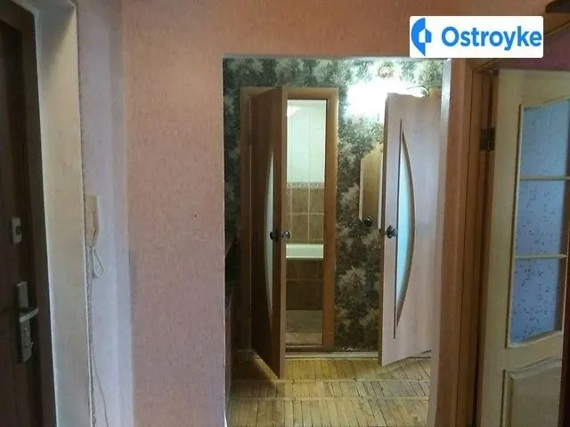 Продажа 1-комнатной квартиры, 50 м², Мукачево — фото 1