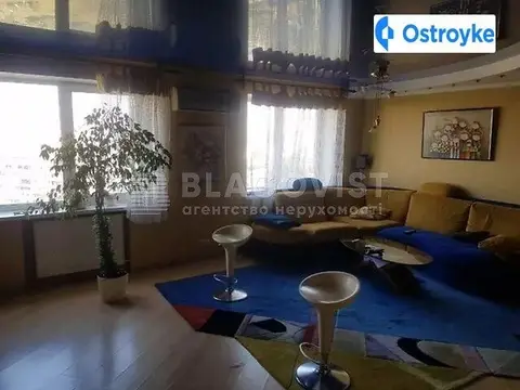 5-кімнатна квартира, 135 м², вул. Маршала Тимошенко, 2л, Київ