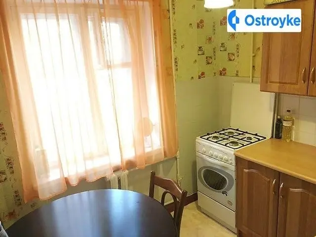 Продаж 3-кімнатної квартири, 56 м², Чорноморськ — фото 2