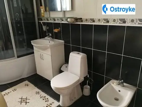 5-кімнатна будинок, 190 м², пров. 2-й Лабораторний, Одеса