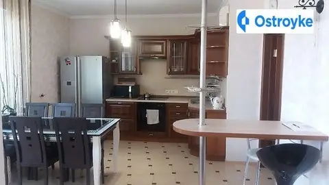 Днепровская наб.