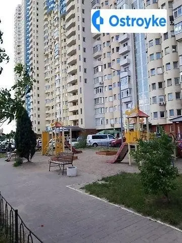 3-кімнатна квартира, 120 м², пл. Харківська, 19А, Київ