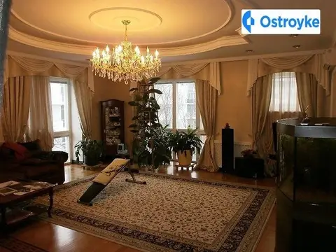 5-кімнатна квартира, 200 м², вул. Іспанська, Одеса