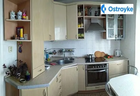 3-кімнатна квартира, 74 м², вул. Срібнокільська, 8, Київ