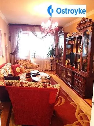 2-кімнатна квартира, 70 м², вул. Полеська, Київ