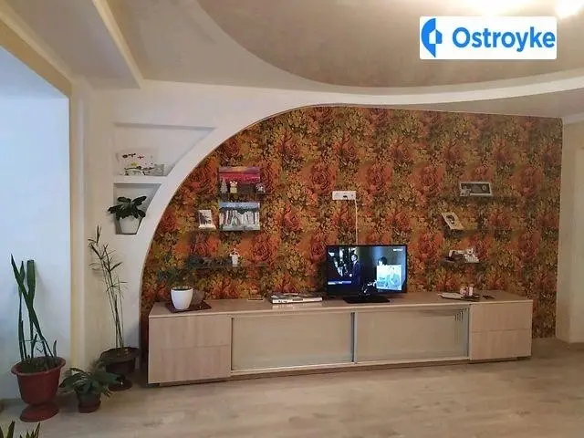 Продаж 3-кімнатної квартири, 77 м², Умань — фото 2