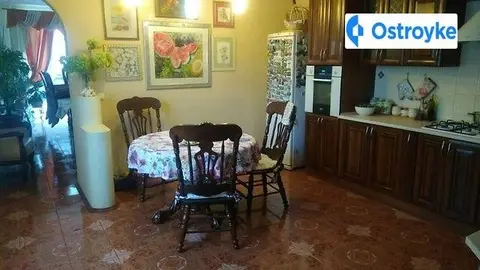 5-кімнатна будинок, 200 м², вул. Приморська, Одеса
