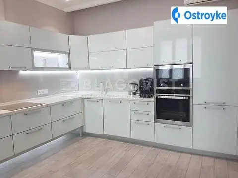 3-кімнатна квартира, 110 м², наб. Дніпровська, 14, Київ