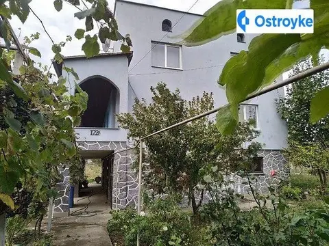 Продаж будинку, 350 м², Ужгород