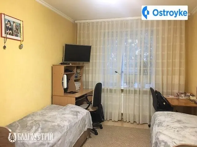Олега Антонова улица — фото 1