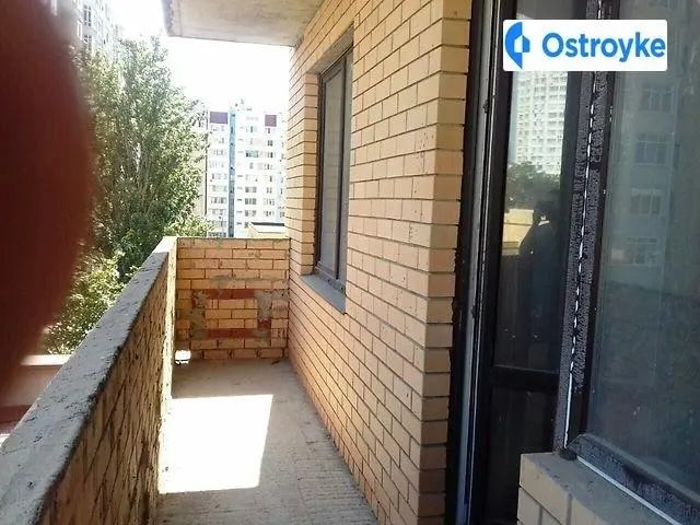Продаж 2-кімнатної квартири, 83 м², Одеса — фото 1