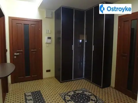Продажа 3-комнатной квартиры, 88 м², Ужгород