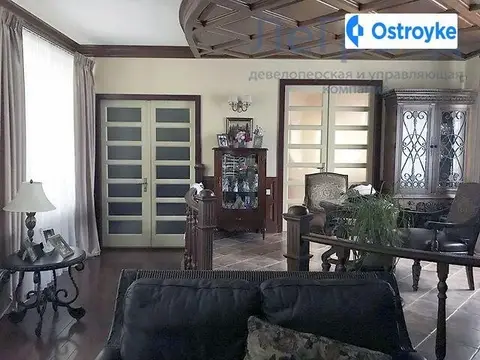 Аркадиевский переулок угол Каманина