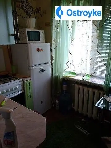 Продажа 2-комнатной квартиры, 48 м², Каменское — фото 2