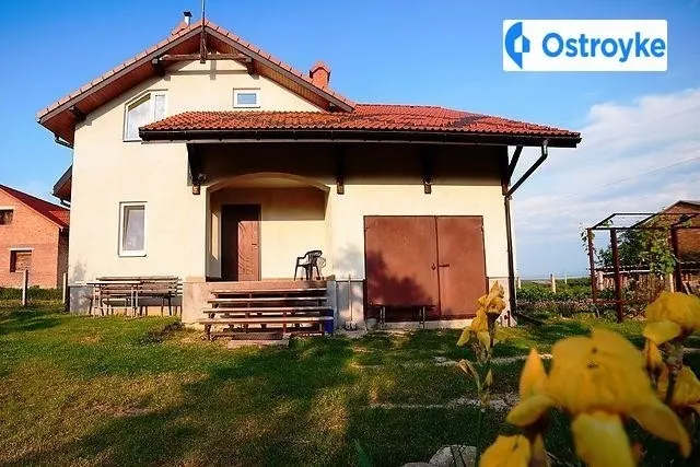 Продаж будинку, 182 м², Пустомити — фото 1