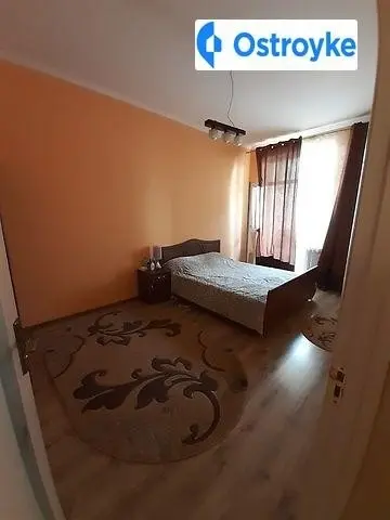 Продаж 2-кімнатної квартири, 68 м², Ужгород — фото 2