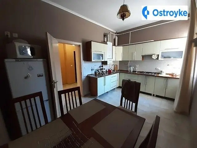 Продаж 2-кімнатної квартири, 68 м², Ужгород — фото 4