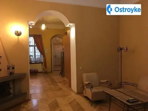 3-кімнатна квартира, 80 м², вул. Руставели Шота, Львів