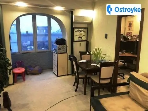 2-кімнатна квартира, 40 м², вул. Набережно-Крещатикська, 33, Київ
