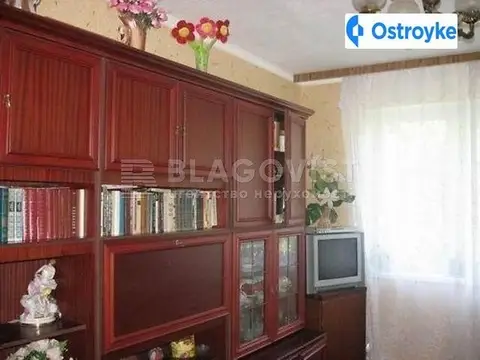 3-кімнатна квартира, 70 м², вул. Смілянська, 17, Київ