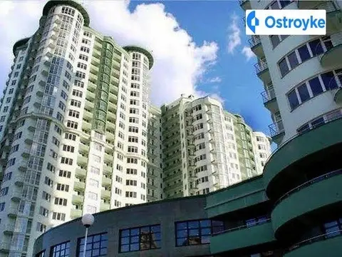 3-кімнатна квартира, 125 м², вул. Механизаторов, 2, Київ