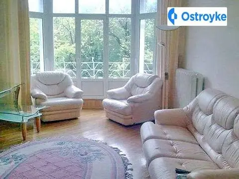 2-комнатная квартира, 70 м², вул. Академіка Богомольця, 6, Киев