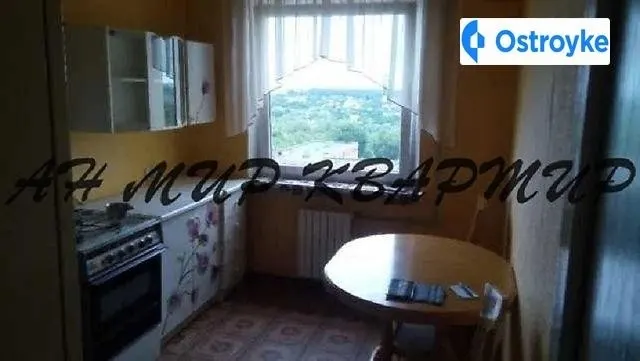 Продаж 3-кімнатної квартири, 72 м², Полтава — фото 1