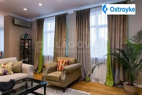 3-кімнатна квартира, 132 м², вул. Щорса, 44а, Київ