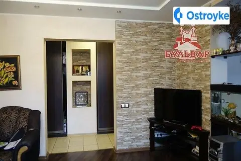 4-кімнатна квартира, 92 м², вул. Танкопия, Харків