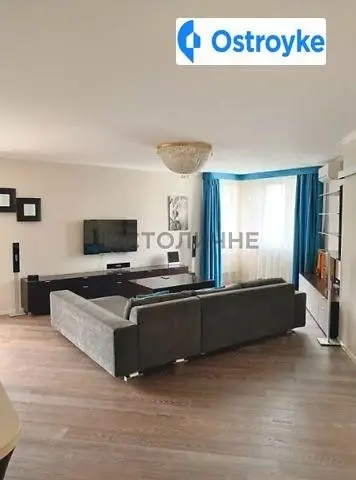 2-кімнатна квартира, 89 м², вул. Вишгородська, 45, Київ