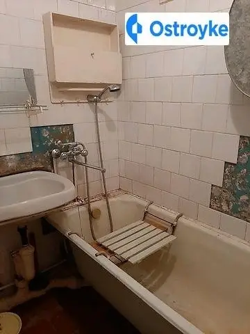 Домбровского улица