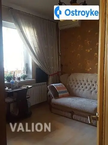 3-кімнатна квартира, 70 м², вул. Ревуцького, 35, Київ