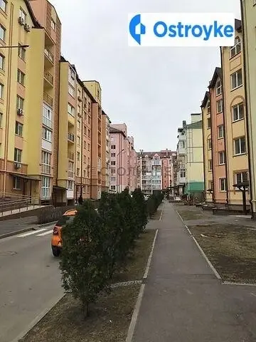 3-кімнатна квартира, 129 м², вул. Академіка Лебедєва, 1, Київ