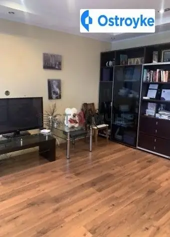 2-кімнатна квартира, 80 м², вул. Феодосійська, 14, Київ